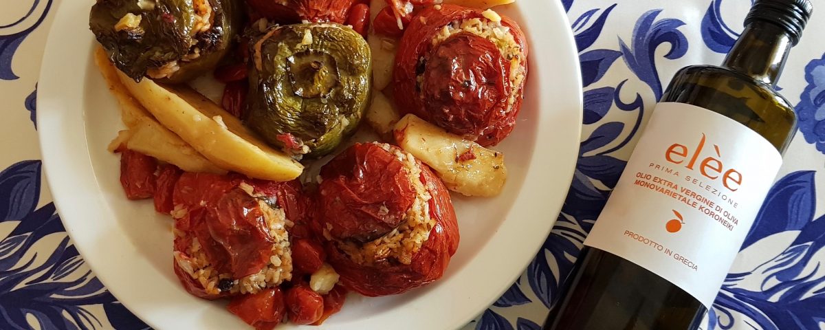 gemista pomodori e peperoni ripieni con olio extravergine ricetta greca